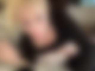 Crumslut's Live Sex Cam Show