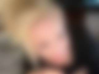 Live cam show with Crumslut - Butt Plug on testsause.com