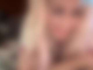 Crumslut's Live Sex Cam Show