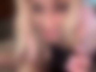 Crumslut's Live Sex Cam Show