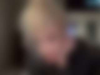 Crumslut's Live Sex Cam Show
