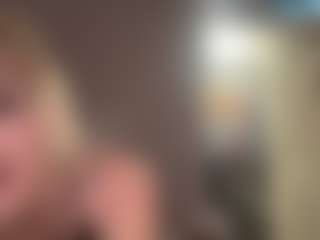 Crumslut's Live Sex Cam Show