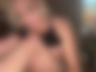 Crumslut's Live Sex Cam Show