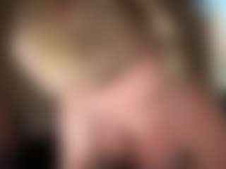 Live cam show with Crumslut - Pegging on Camsoda