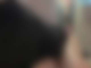 Live cam show with Crumslut - Amateur on Livezox