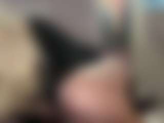 Crumslut's Live Sex Cam Show