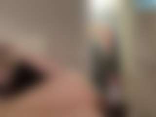 Live cam show with Crumslut - Facial Piercings on camgirlchat.live