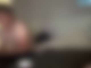 Live cam show with Crumslut - Pegging on crypto-cams