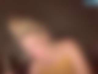 Live cam show with Crumslut - Pegging on camwithhim.com