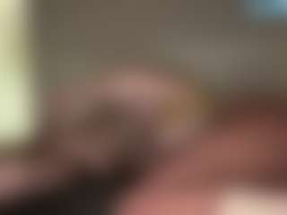 Live cam show with Crumslut - Pegging on Chatstar