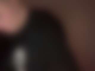 Live cam show with Crumslut - Butt Plug on Camsoda