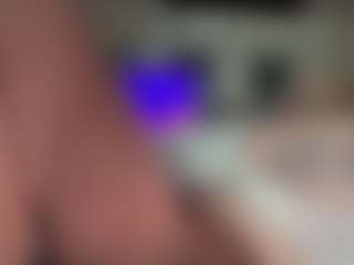 Crumslut's Live Sex Cam Show
