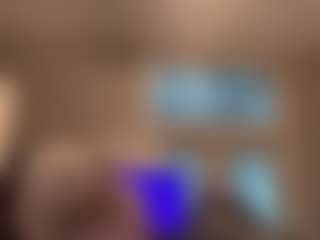 Live cam show with Crumslut - Bikini on Camsoda