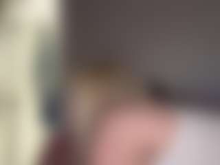 Live cam show with Crumslut - Cum on AdultVida.com