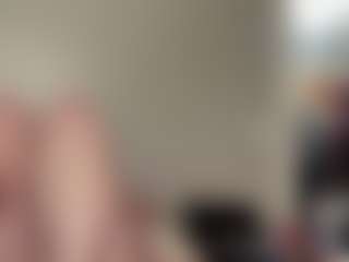 Live cam show with Crumslut - Bikini on Camiplay Live