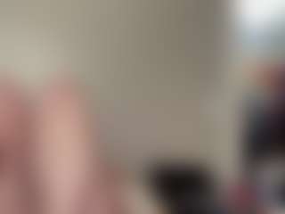 Live cam show with Crumslut - Blowjob on Camsoda