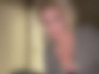 Live cam show with Crumslut - Pegging on Cam Slut