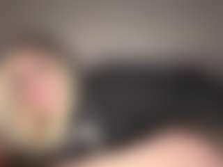 Live cam show with Crumslut - Foot Fetish on Camsoda