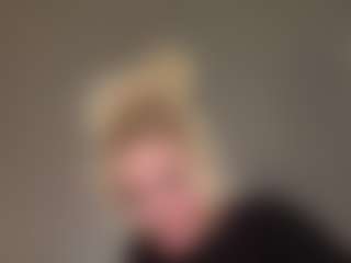 Crumslut's Live Sex Cam Show