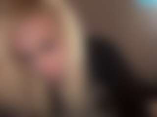 Live cam show with Crumslut - Lingerie on LiveSexCams6