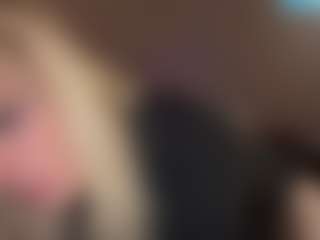 Live cam show with Crumslut - Pegging on fuck-show.com