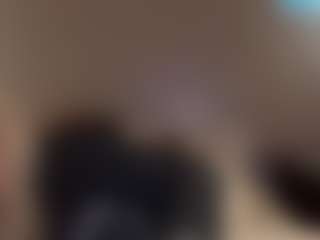 Live cam show with Crumslut - Pegging on luckytryst.com