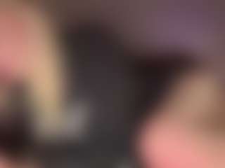 Live cam show with Crumslut - Amateur on Camsoda