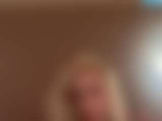 Live cam show with Crumslut - Butt Plug on StripNow