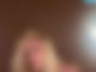 Live cam show with Crumslut - Facial Piercings on Camsoda