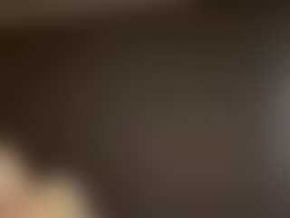 Live cam show with Crumslut - Pegging on Camsoda