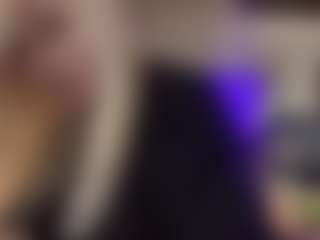 Live cam show with Crumslut - Blonde Hair Amateur on Camsoda