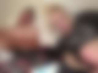 Live cam show with Crumslut - HD on liverealitysex.com