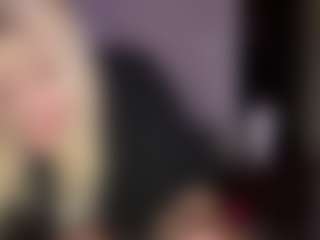Live cam show with Crumslut - Squirt on Free Soda