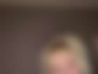 Live cam show with Crumslut - HD on camgirlchat.live