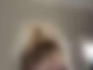 Live cam show with Crumslut - Cum In Pussy on intimatelivegirls.com