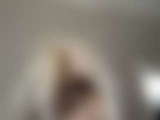 Crumslut's Live Sex Cam Show