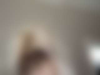 Live cam show with Crumslut - Bondage on SmokeAndPoke
