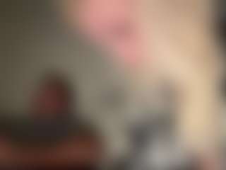 Live cam show with Crumslut - Butt Plug on Camsoda