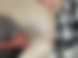 Live cam show with Crumslut - Pegging on Camsoda