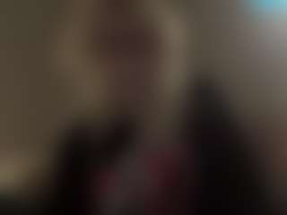 Live cam show with Crumslut - Athletic Amateur on livesuperchat.net