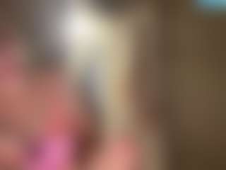 Live cam show with Crumslut - Blue Eyes on Camsoda