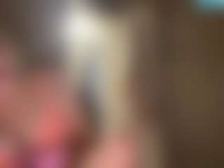 Live cam show with Crumslut - Blue Eyes on Camsoda