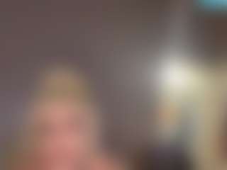 Live cam show with Crumslut - Normal on Camiplay Live