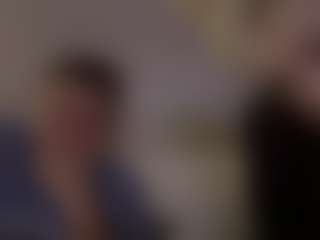 Live cam show with Crumslut - Pegging on chickslive.net