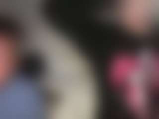 Live cam show with Crumslut - Blue Eyes on Milf Play