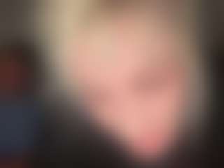 Live cam show with Crumslut - Pegging on infinitiblacc.com