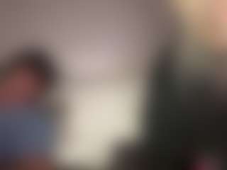 Live cam show with Crumslut - Pegging on live18s.com