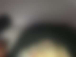 Live cam show with Crumslut - Smoking on xfollow cams