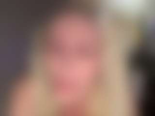 Live cam show with Crumslut - Butt Plug on friskycurves.com