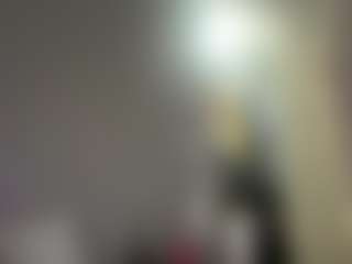 Live cam show with Crumslut - Blue Eyes on eurowanks.com